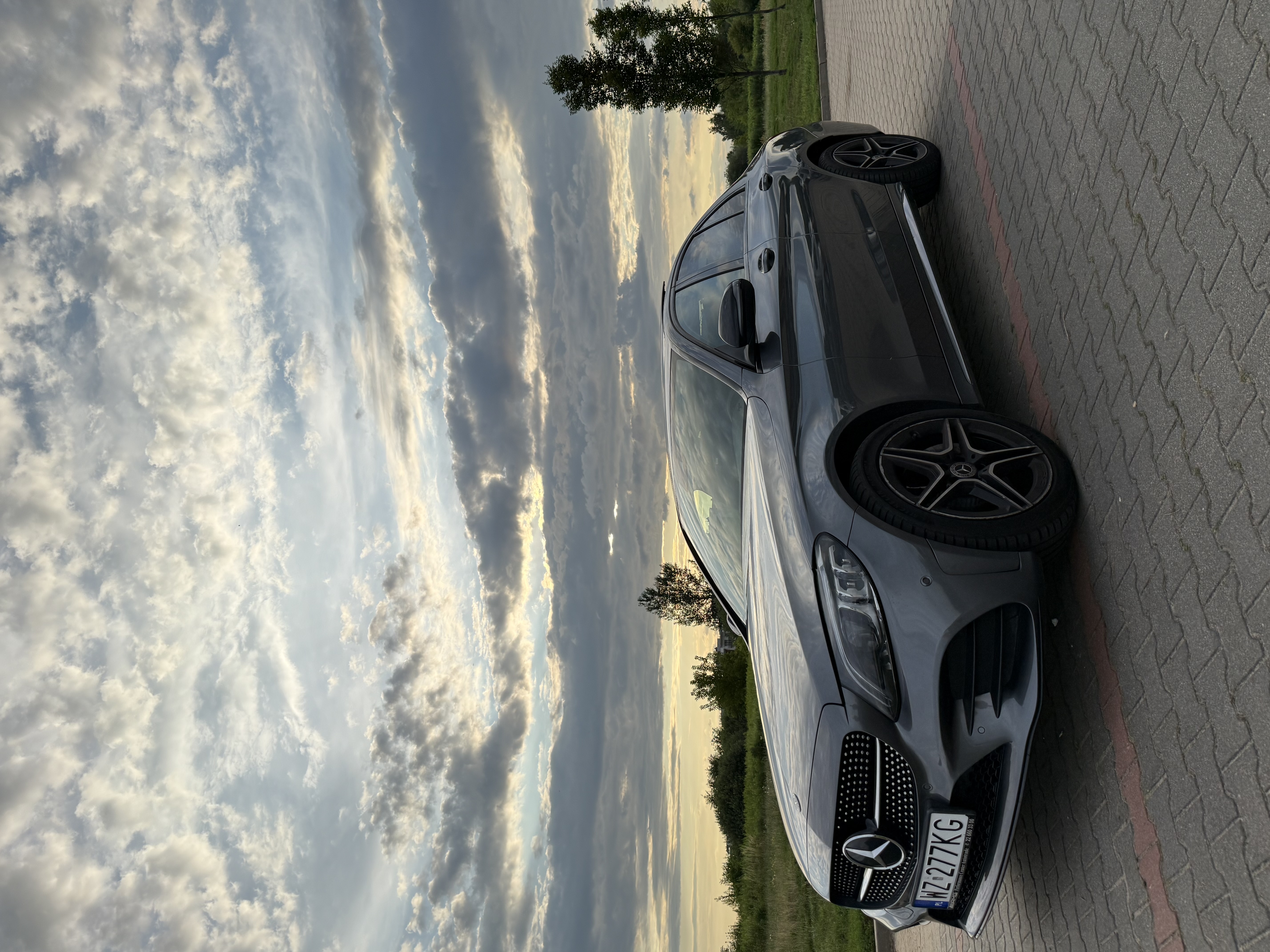 Mercedes C-Class z zewnątrz 2